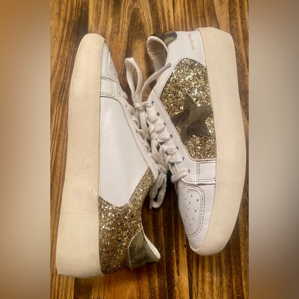 Vintage Havana Women's Size 5.5 Forrest RO White Glitter Camo Distressed Sneaker - Picture 2 of 5